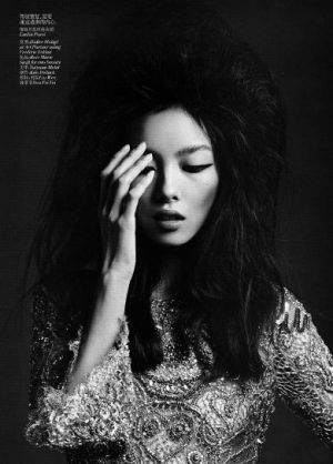 Top Asian model liu-wen-sun-feifei-vogue-china-march-2012.jpg